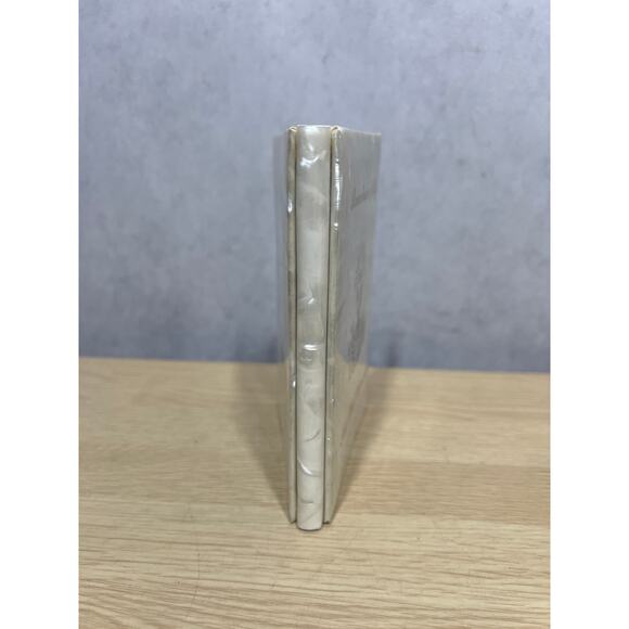 In Remembrance of My First Holy Communion Book Like New - Picture 3 of 4